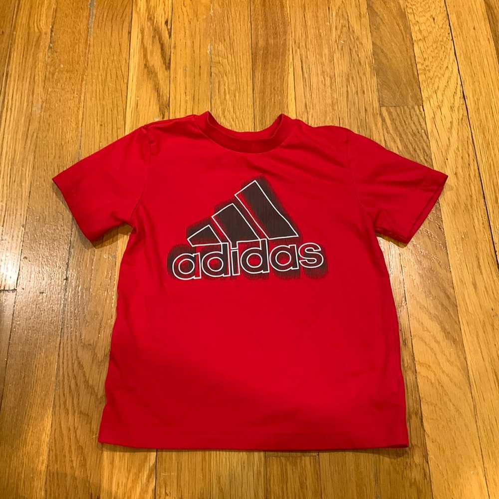 Adidas Boy's Red Regular Fit Logo T-shirt, Size 5